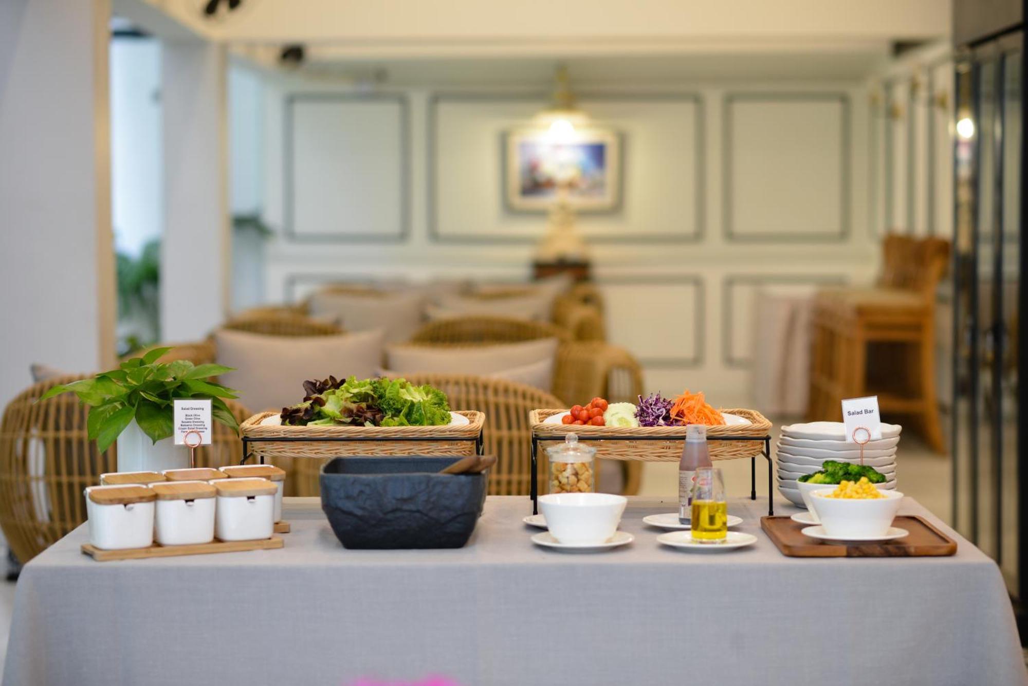 Villa De Pranakorn - Relais&Châteaux Banguecoque Exterior foto A salad bar